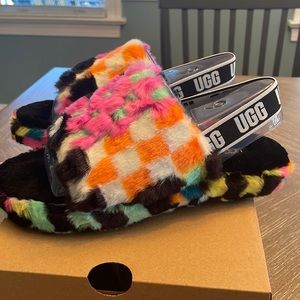 NEW! Youth UGG Checks Slippers